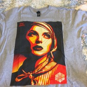 Obey shirt
